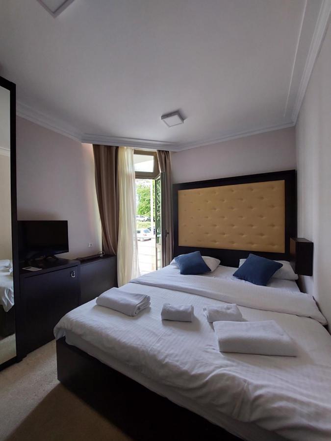 Swiss Holiday Budva Rom bilde